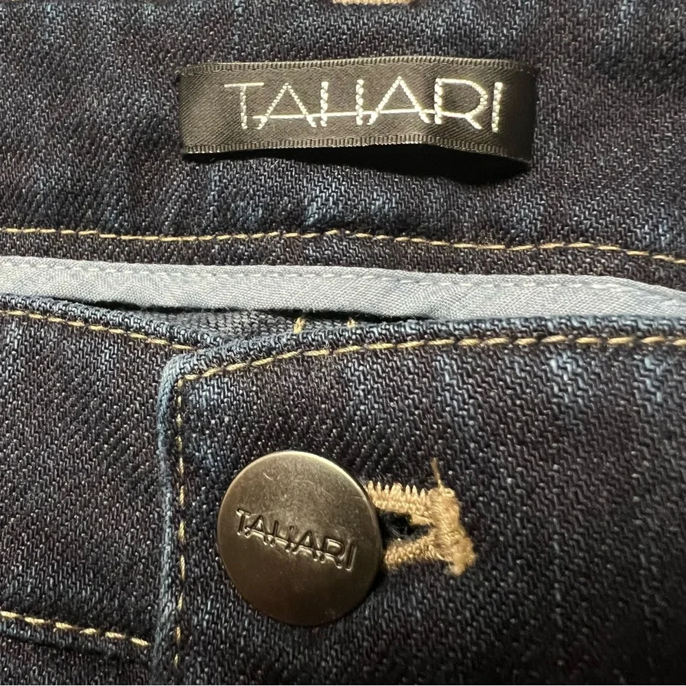 Tahari Dark Wash Indigo Jeans Mid Rise Straight Leg Size 10, 33” inseam